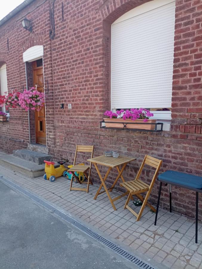 Gite A La Ferme Chez Magali Escaudoeuvres ภายนอก รูปภาพ